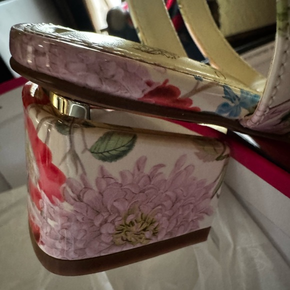 Vince Camuto Floral Women's Sandals - Pink and Cream - Picture 3 of 6